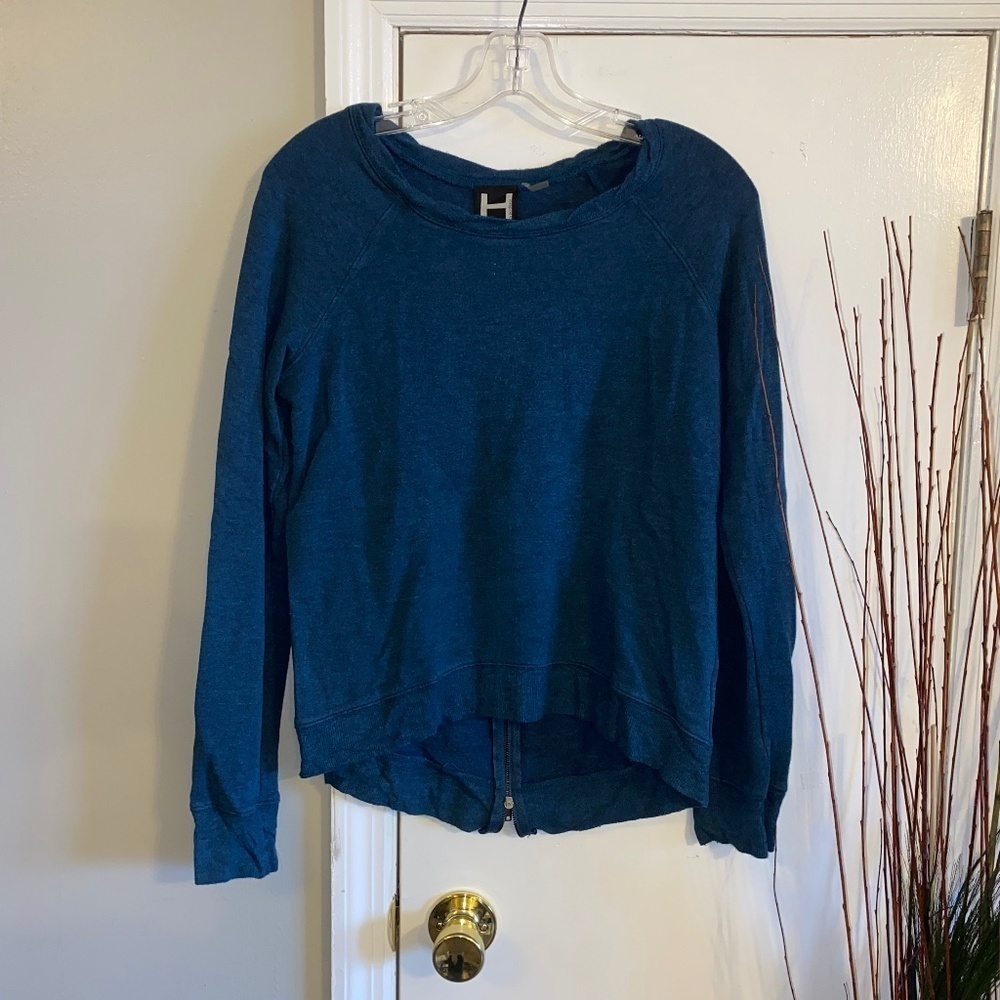 H by Bordeaux size small ladies sweater so soft